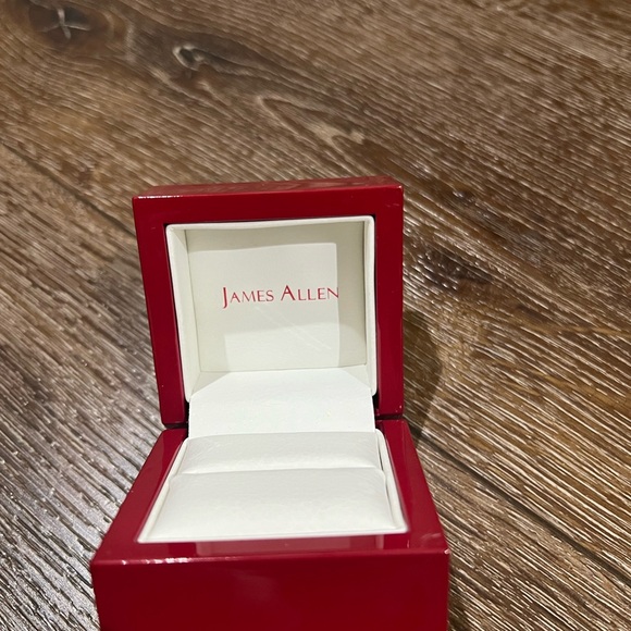 James Allen Red Jewelry Box - Picture 2 of 9